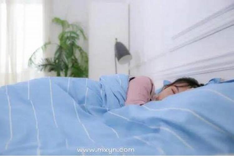 梦见拥抱女同学的预兆