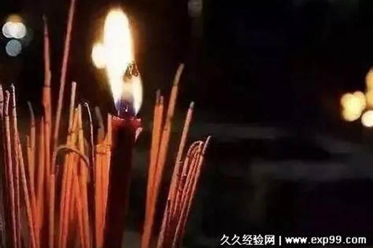 农历七月十五时上坟可以给老坟填土吗