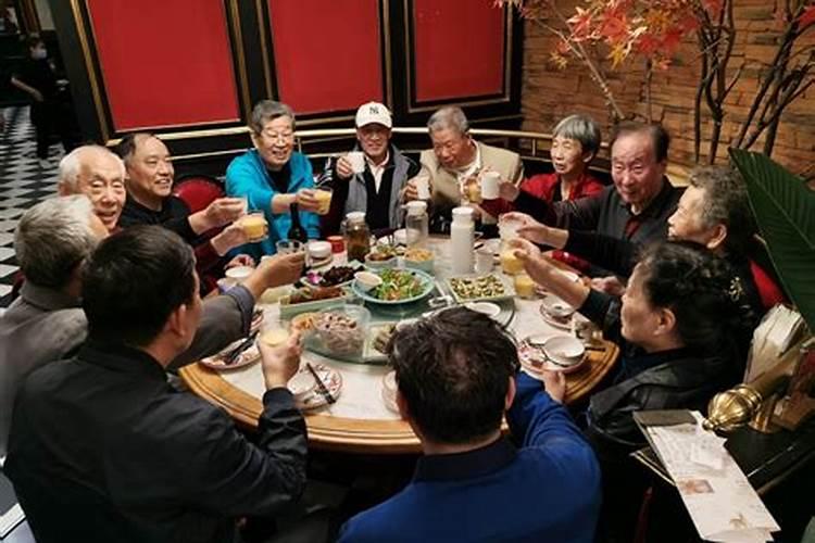梦见舅舅家盖房子预示着什么