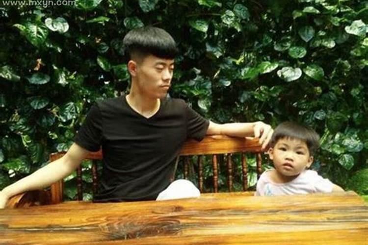 梦见我老公舅舅大年三十在我娘家哭我把他叫醒他就亲我是什么意思？百 ...