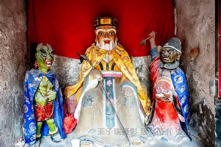 祭拜婴灵 给婴灵立神主牌 是要找神婆还是去什么庙里？求具体答案