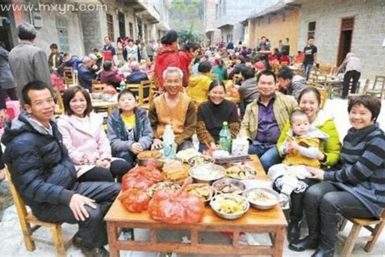 梦见和父亲一起吃饭有什么预兆？是什么意思？
