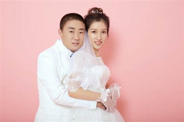 梦见叔婶在一起吃饭的预兆