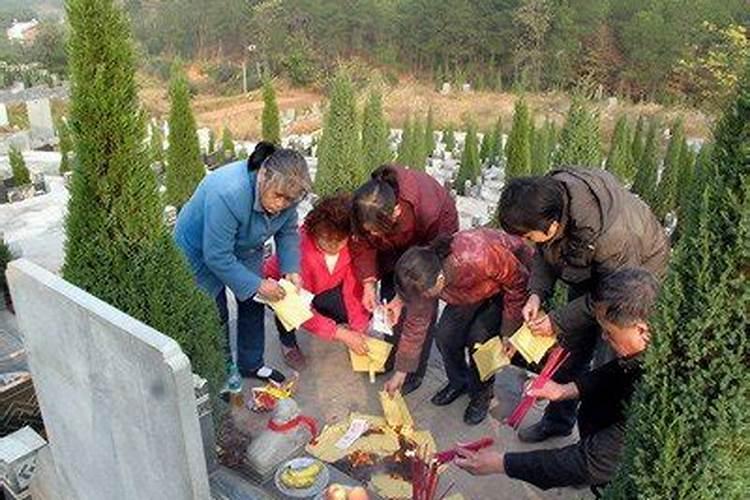 2023冬至后烧纸哪天最好呢