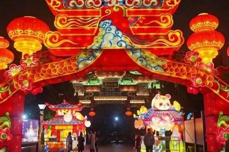 农历七月十五,也就是中元节、鬼节,这一天出生的名人伟人有哪些？