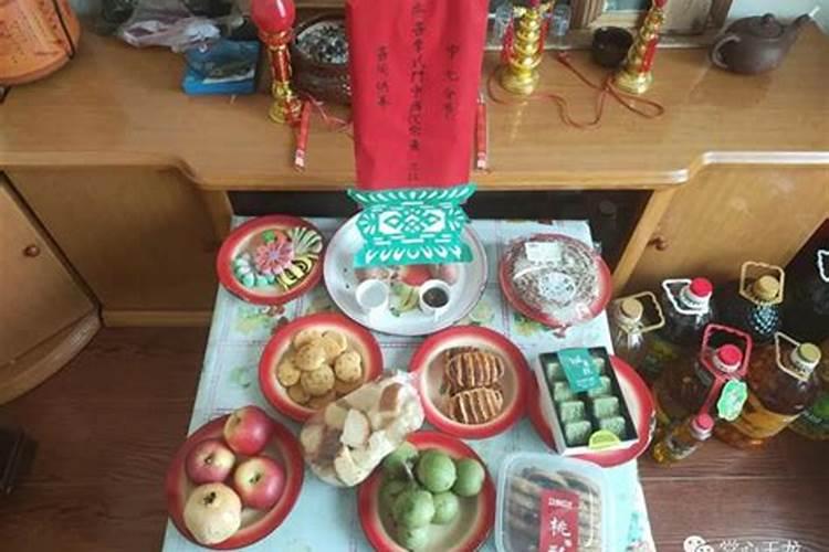 中元节上坟有什么规矩 中元节上坟有哪些规矩