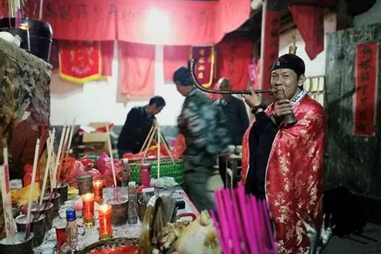 中元节的贡品放在哪里 中元节的贡品放在什么地方