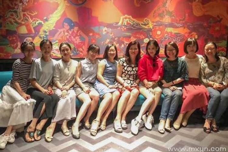 我是七六年正月初三出生实记属相