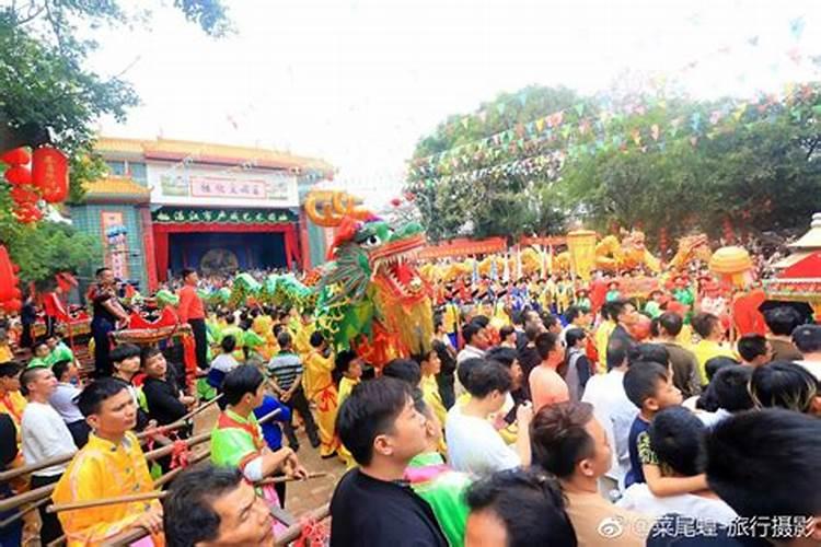 92年属猴在25年蛇年运势如何