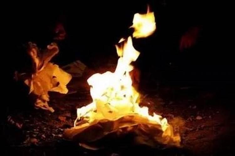 女人帮老公洗内裤很正常,但为什么男人帮老婆洗内裤就会运气不好呢？