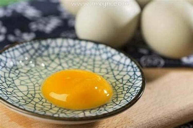 晚上做梦梦到鬼是什么意思