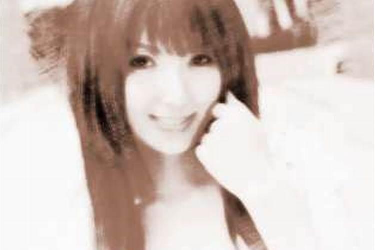 梦见被女人示爱