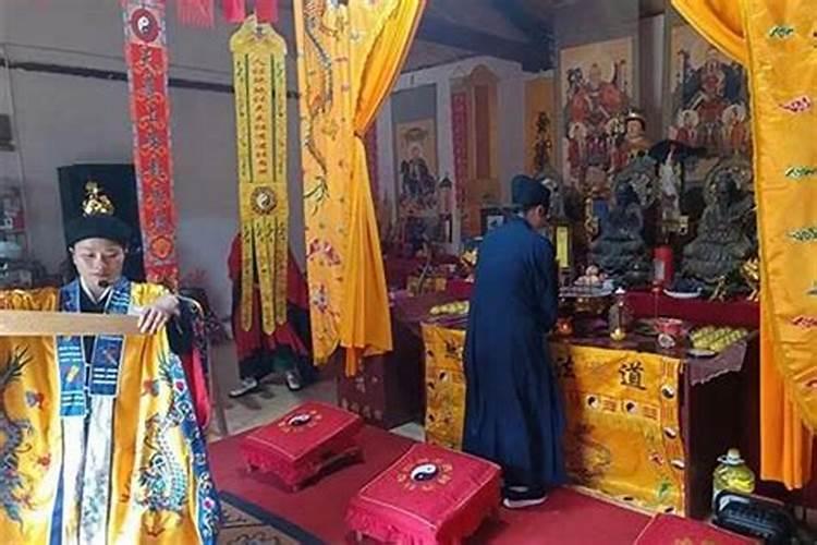属虎本命年戴什么金饰品好