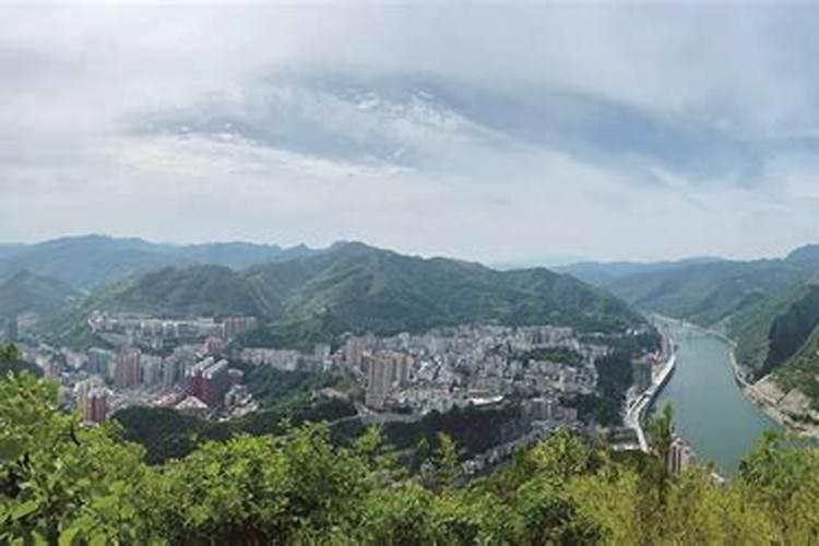 陕西省安康市白河县人口密度大吗