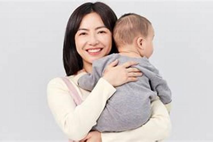 梦见自己的妹妹生孩子!