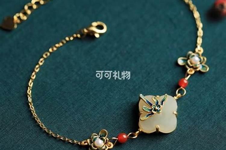对女生说本命年是什么意思 女人本命年有什么讲究