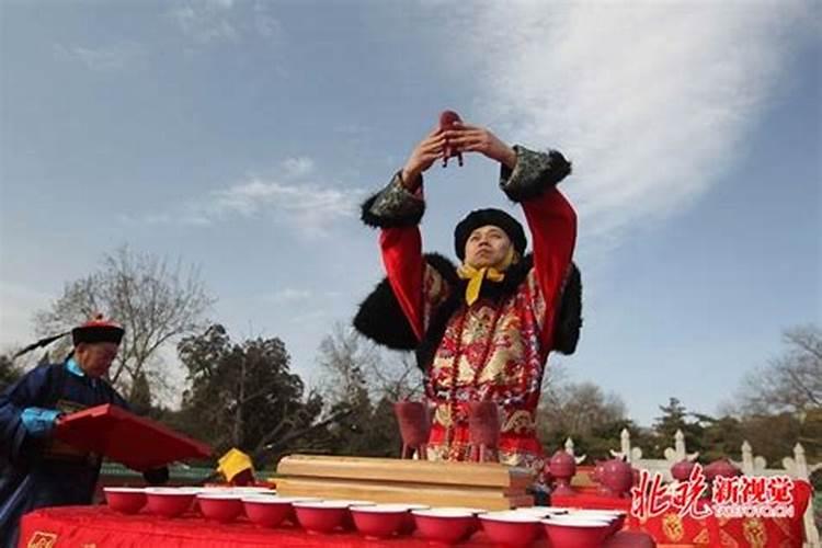 古代皇帝在春分,夏至,秋分,冬至分别要祭祀