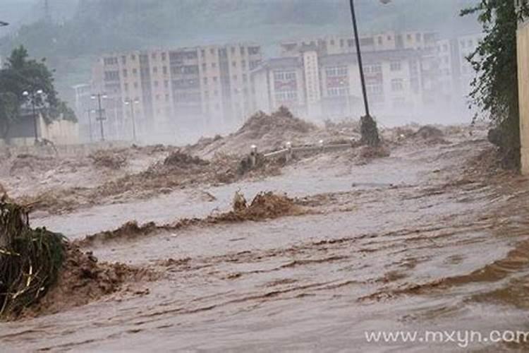 梦见发洪水是什么意思 做梦梦到发洪水的预兆
