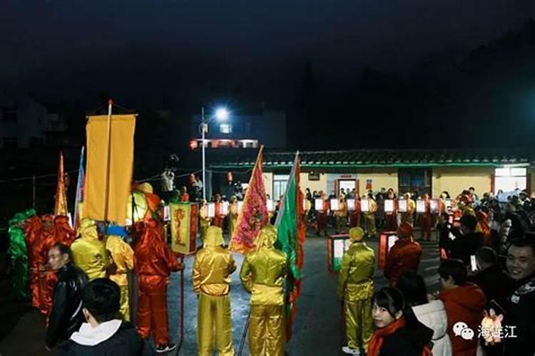 腊月二十五可以贴对联吗