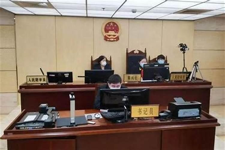 属蛇和属龙的合不合 属蛇人和属龙人相配吗？