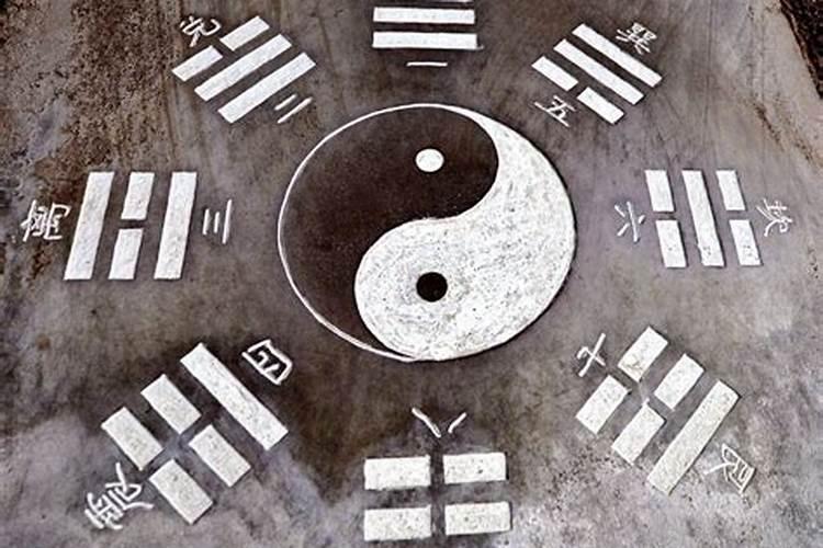 六爻怎么看