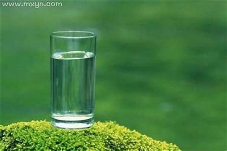 梦见水是不是要发财 梦到水是财富吗