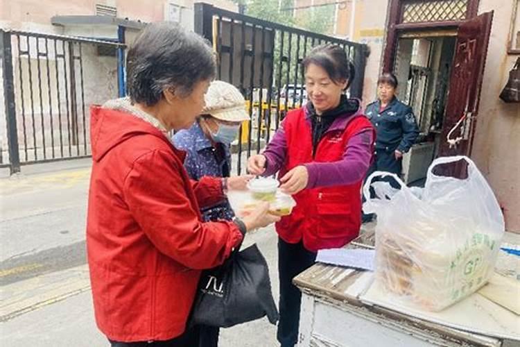 梦见熟人给馒头吃