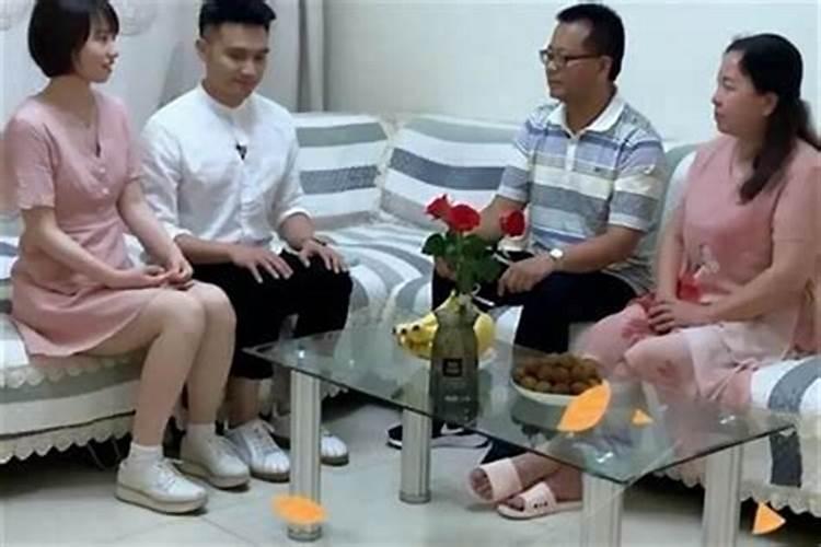 我男朋友他妈妈找人算命说我们八字不合相冲不准他和我在一起了,可是...