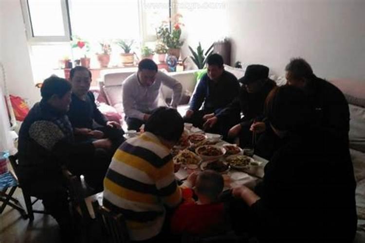 孕妇梦见哥哥你亲我的嘴