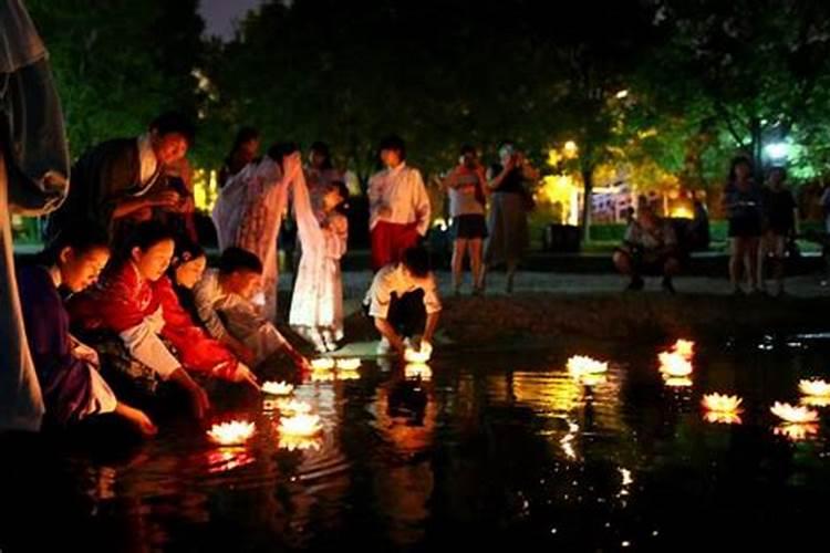 中元节上坟都带什么 中元节祭拜需要带哪些贡品