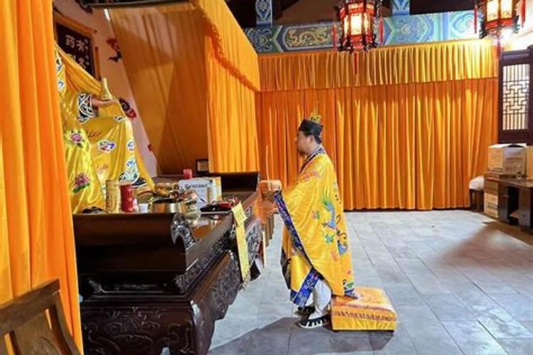 过年什么时候接财神爷 腊月哪天送财神