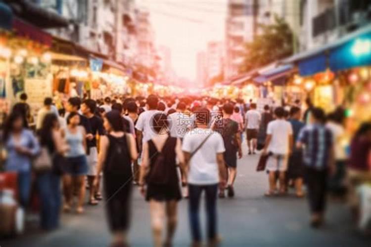 梦见拥挤人群的预兆