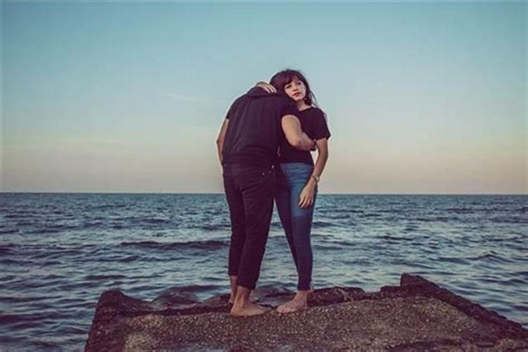 梦见我老婆跟别的男人的预兆
