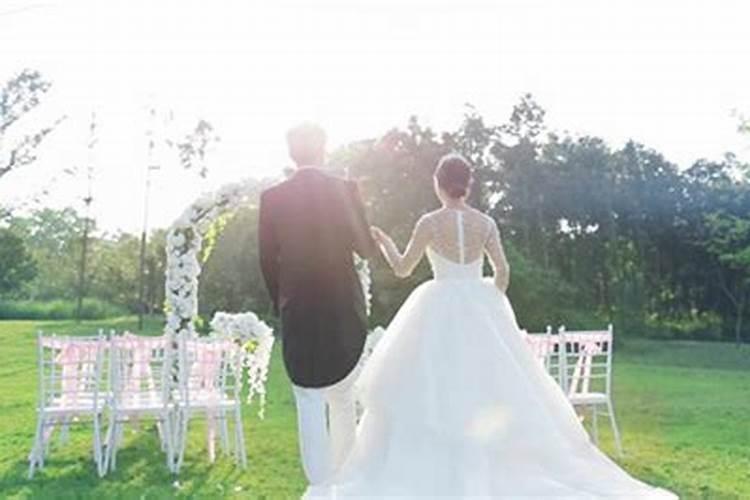 女人梦见结婚什么预兆 女人梦见结婚什么预兆解梦