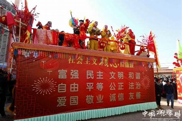本命年穿大红还是深红本命年穿深红色好吗