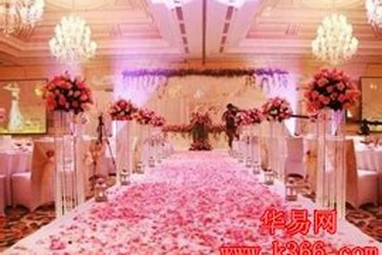 梦见参加别人婚礼是什么意思 梦见参加别人婚礼什么预兆