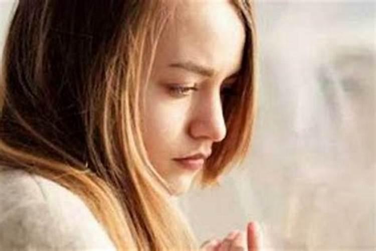 女人梦见旧衣服要警惕了