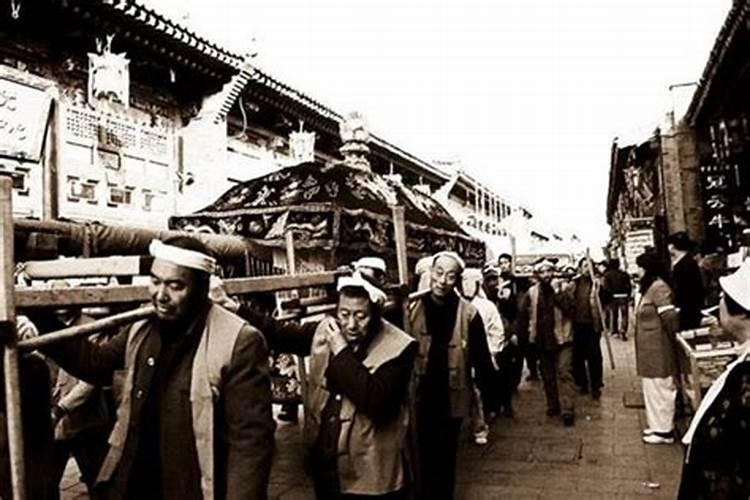 属羊和什么属相相克相合 属羊一生的贵人和克星