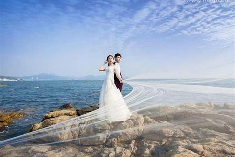 梦见穿白婚纱的预兆
