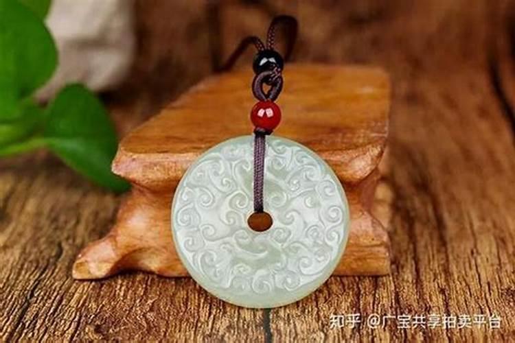 身上戴什么玉最旺