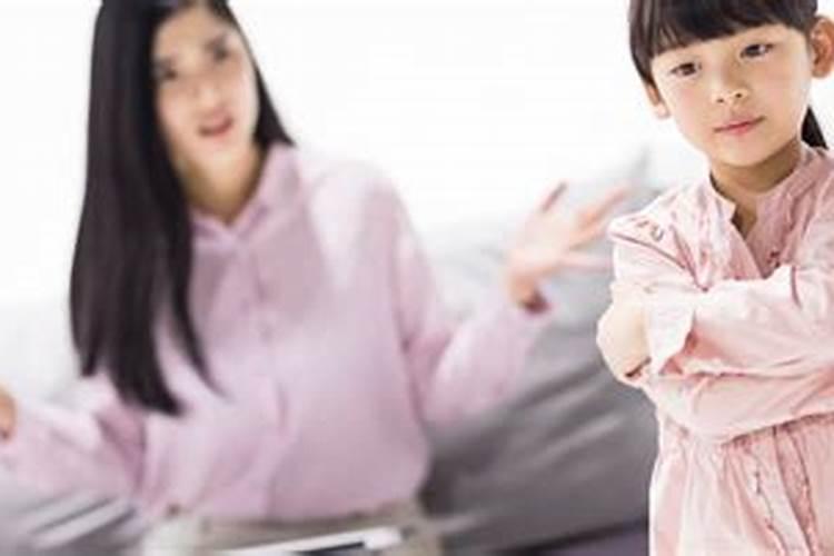 梦见和妈妈吵架预示什么