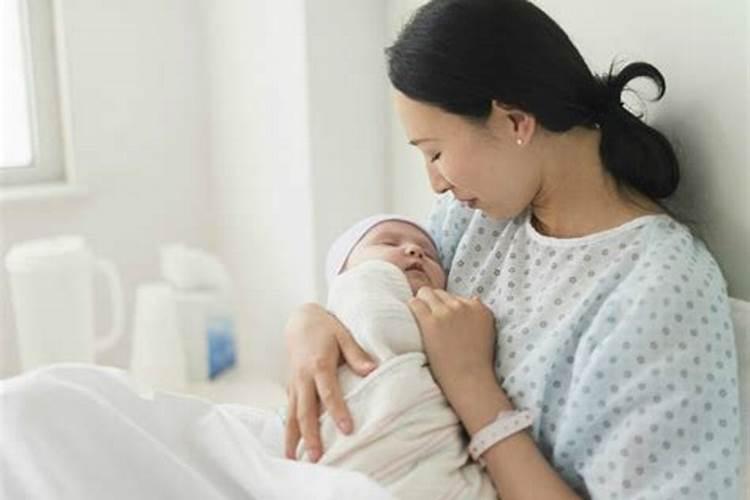 梦见小孩吃奶是什么意思？