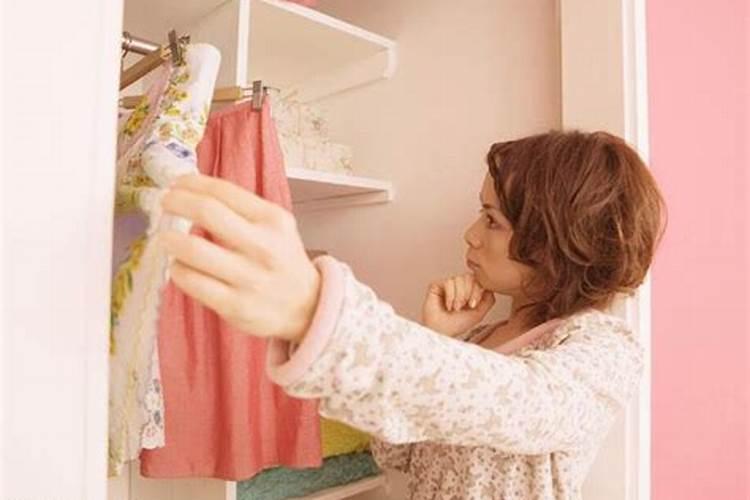 女人梦见换衣服啥意思 预兆