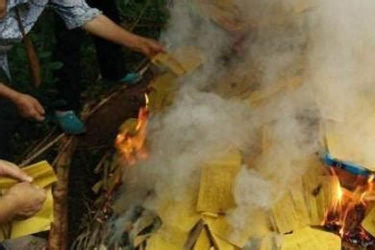 清明节在外地给亲人烧纸的正确步骤和注意事项是什么？