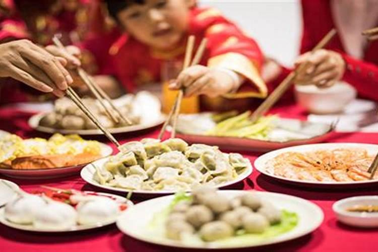 梦见见了好多人去爬山的预兆