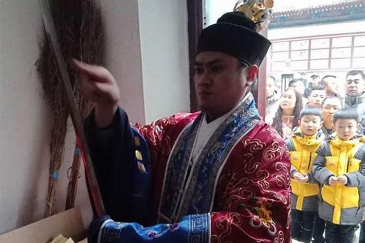 周易算命里的欠受生钱是什么意思,是多还呀还是少好呀？