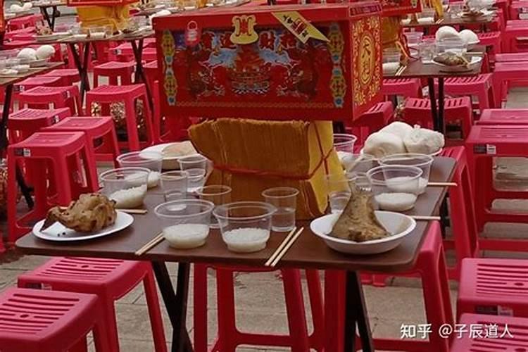 亲人去世的第一个春节怎么祭拜 上几柱香 如何祭拜？