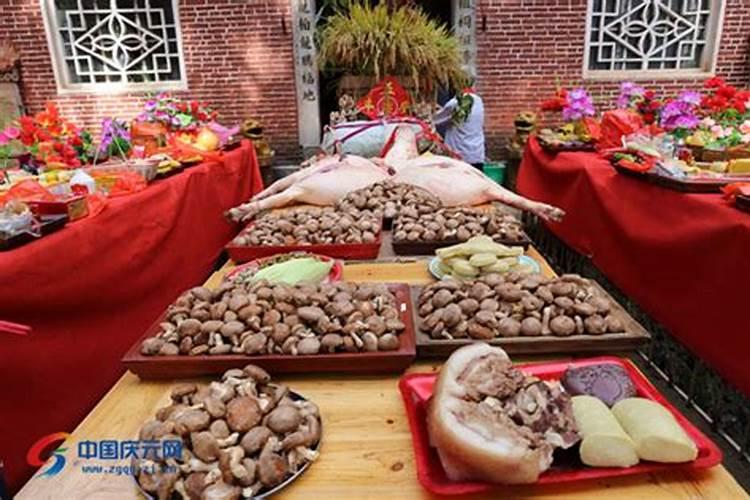 东北中元节上坟带什么贡品东北中元节上坟带哪些贡品