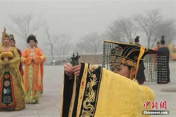 请问明清皇帝在天坛祭天时具体过程是什么？