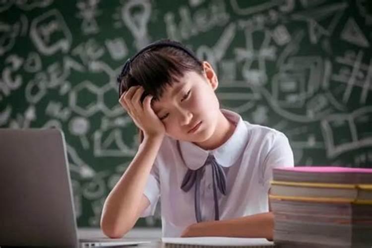 书桌风水 书架摆放在凶位的影响？